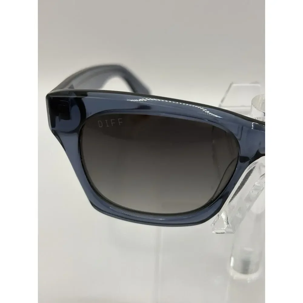 DIFF Dean Polarized Sunglasses Blue Gray Gradient Lens